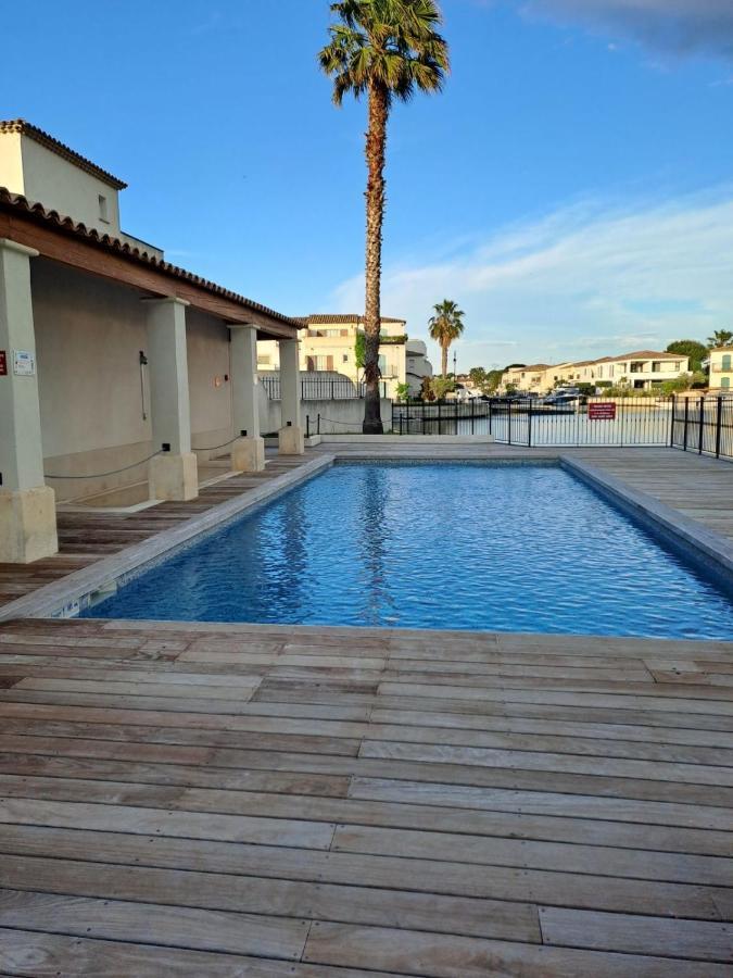 Сasa de vacaciones Belle Marina Avec Ponton Et Piscine Collective