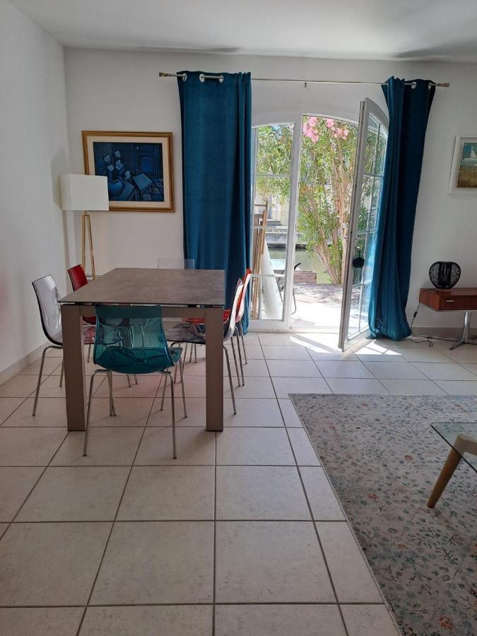 Belle Marina Avec Ponton Et Piscine Collective Holiday home *